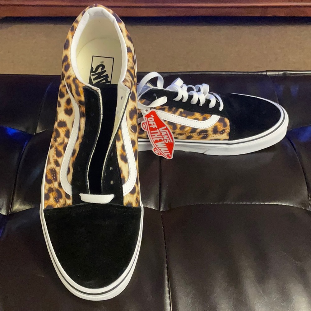 Vans Old Skool Skate Shoes (Leopard) Black/True White